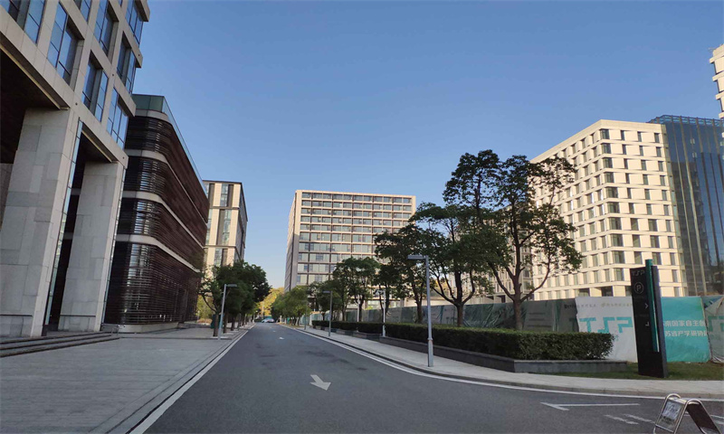 南京市栖霞区龙港科技园：地理位置优越，交通条件便利，办公环境一流，氛围浓厚